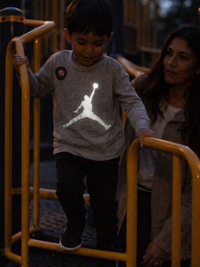 Nike Air Jordan Boys 5 Gray Reflective Ink Jumpman Graphic 4-5 Yrs Old‎ Sporty